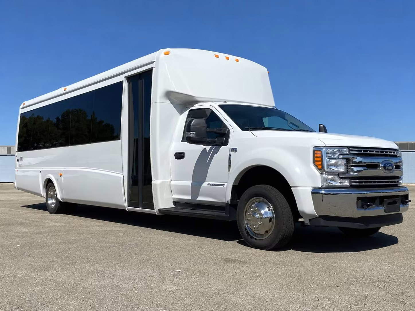 18 passenger minibus