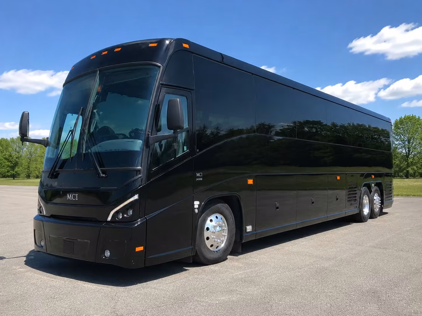 school field trip bus rentals for manchester and southern new hampshire schools
