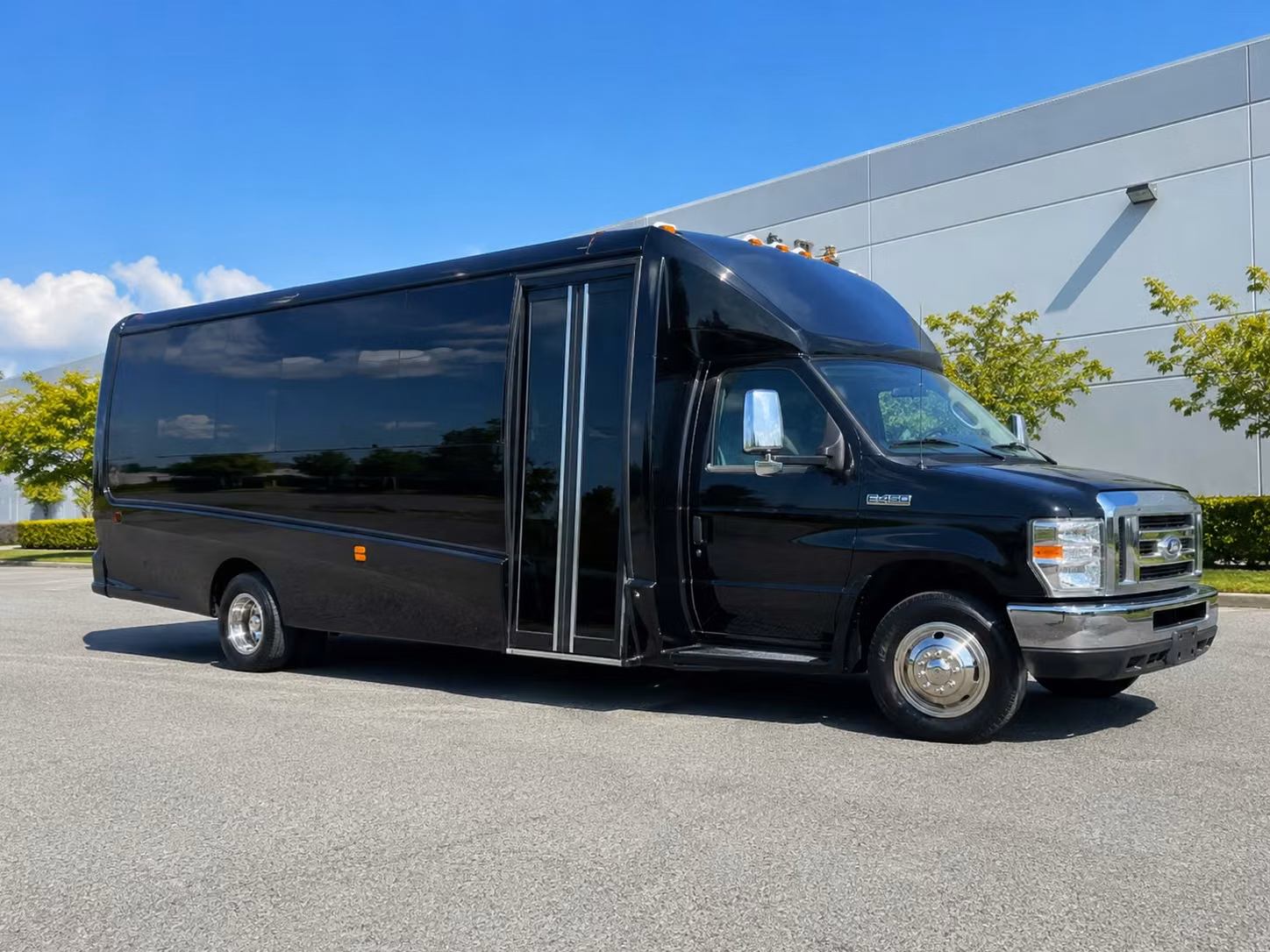 wedding bus rentals in manchester